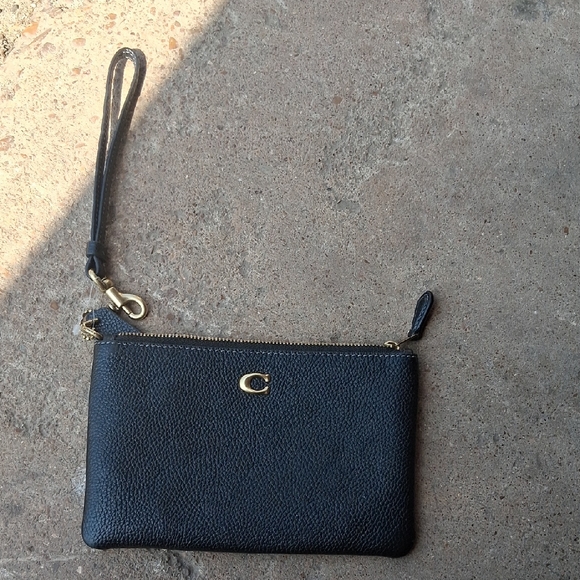 Coach Handbags - Womens Coach Black Pebbled Leather Wristlet